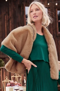 Soft Surroundings Anastasia Faux Fur Capelet