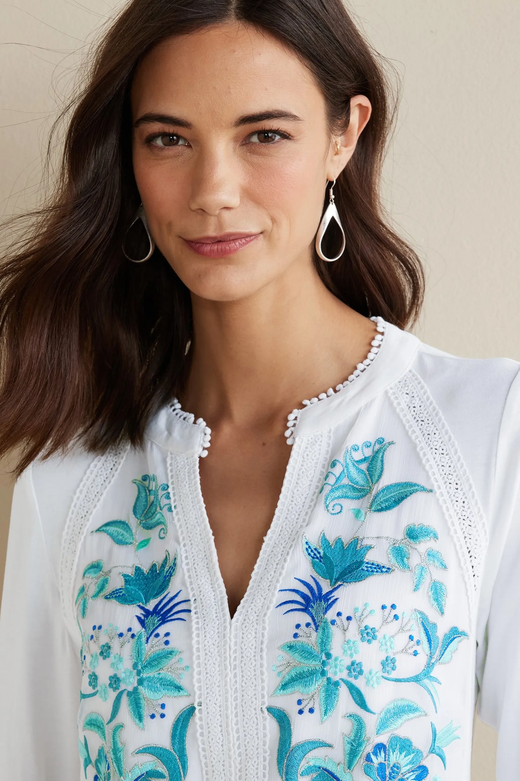 Soft Surroundings Petites Delsie Embroidered Top