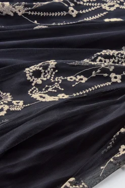 Soft Surroundings Petites Leatrice Embroidered Maxi Skirt