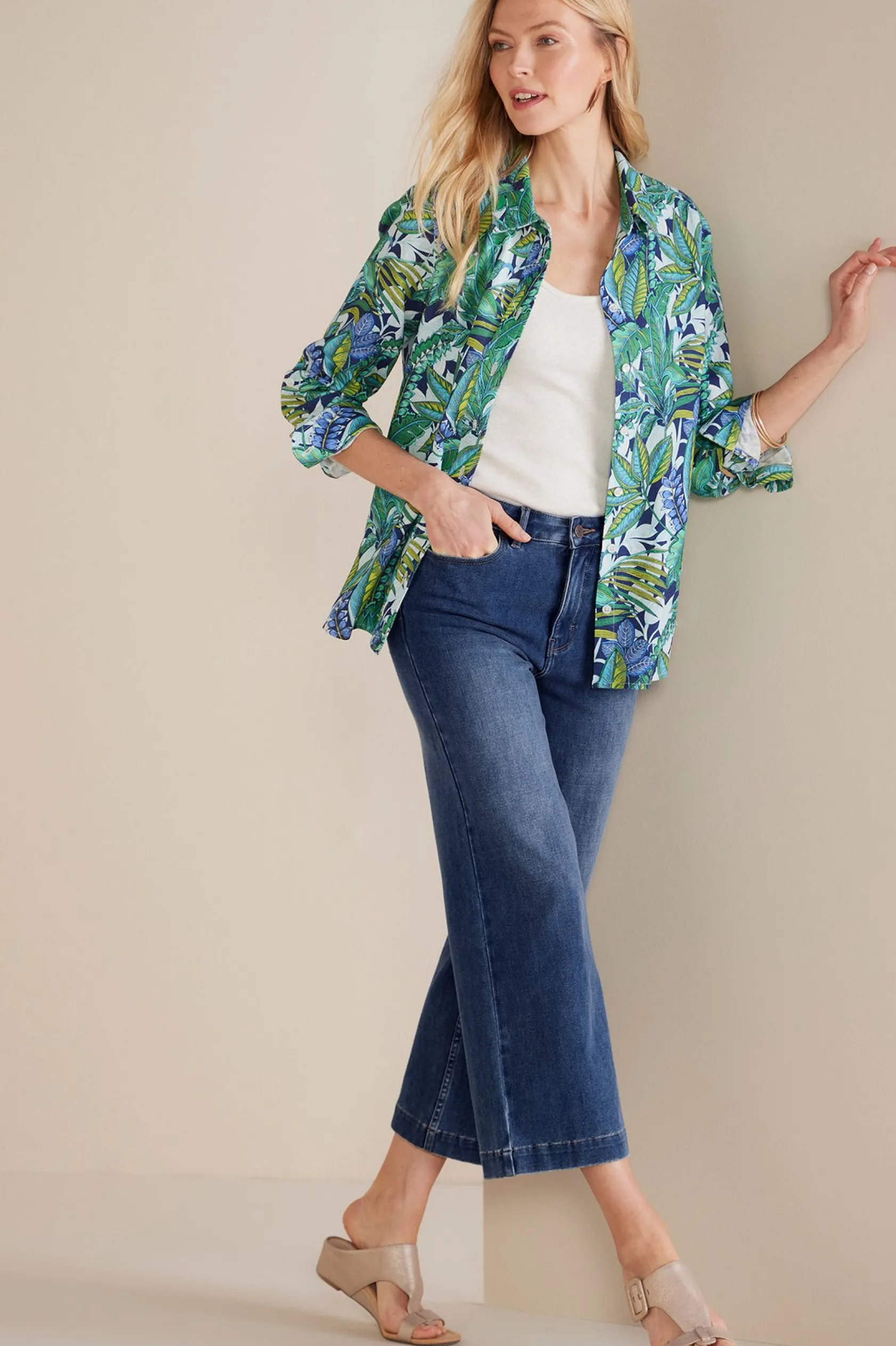 Soft Surroundings Petites Ultimate Denim Wide Leg Crop Jeans