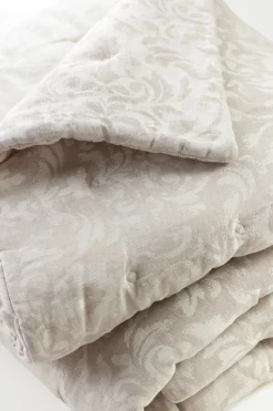 Soft Surroundings Rosalyn Damask Comforter