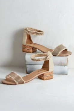 Soft Surroundings Vaneli Helee Ankle Strap Sandal